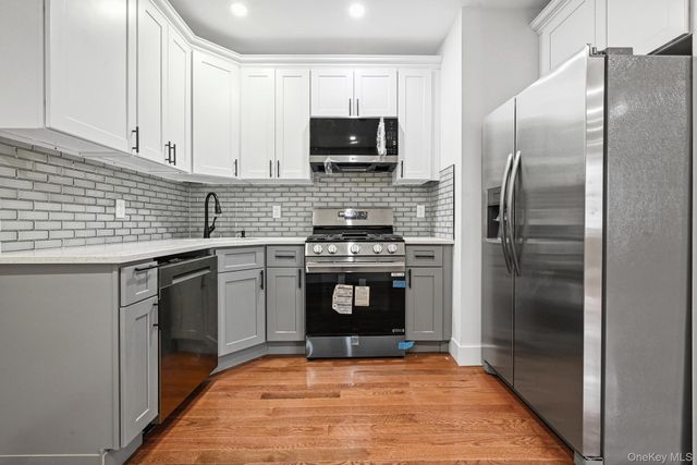 9210 104th Street, Richmond Hill, NY 11418