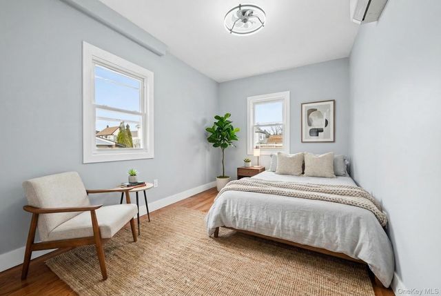 9210 104th Street, Richmond Hill, NY 11418