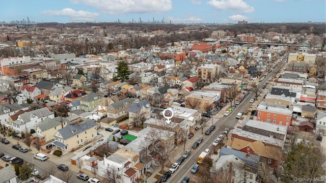 9210 104th Street, Richmond Hill, NY 11418