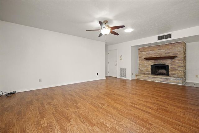 2017 Montana Trail, Grand Prairie, TX 75052
