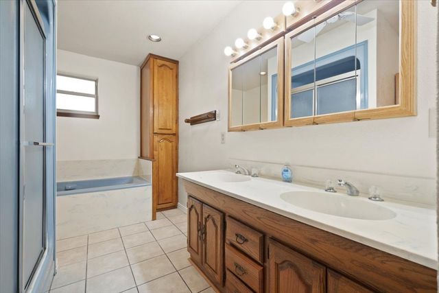 2017 Montana Trail, Grand Prairie, TX 75052