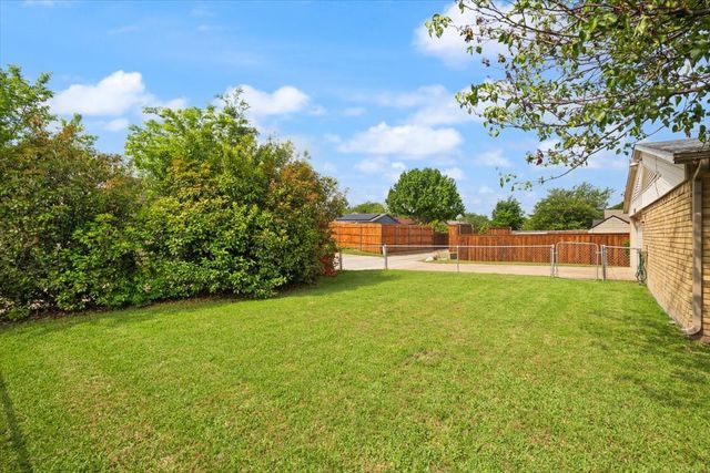 2017 Montana Trail, Grand Prairie, TX 75052
