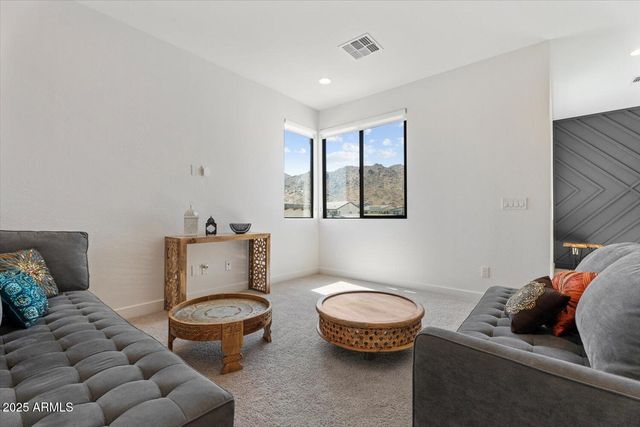 816 E Monte Way, Phoenix, AZ 85042