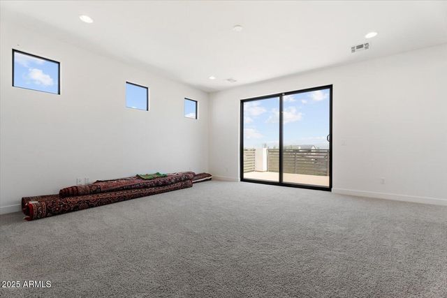 816 E Monte Way, Phoenix, AZ 85042