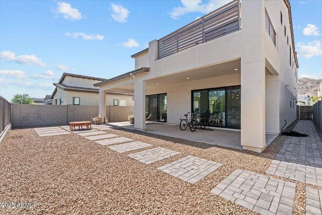 816 E Monte Way, Phoenix, AZ 85042