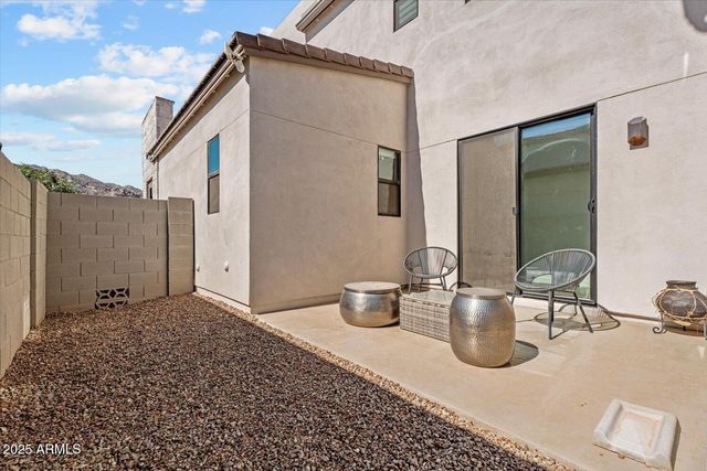 816 E Monte Way, Phoenix, AZ 85042