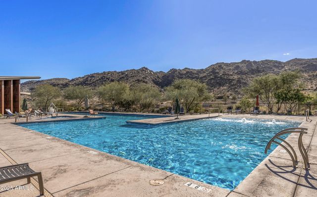 816 E Monte Way, Phoenix, AZ 85042