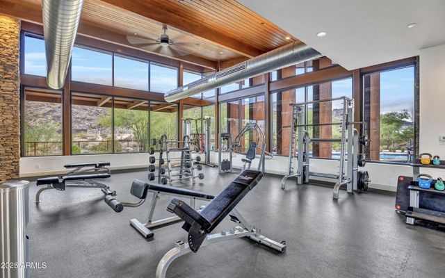 816 E Monte Way, Phoenix, AZ 85042