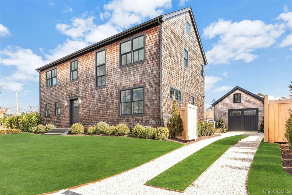 850 3rd Street, New Suffolk, NY 11956