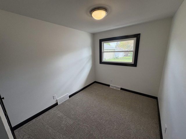 833 W BROWNING STREET, Appleton, WI 54194