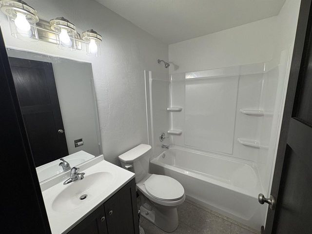 833 W BROWNING STREET, Appleton, WI 54194