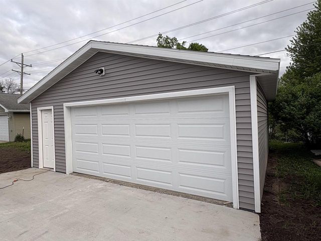 833 W BROWNING STREET, Appleton, WI 54194