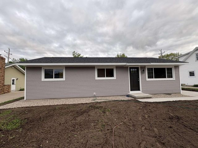 833 W BROWNING STREET, Appleton, WI 54194