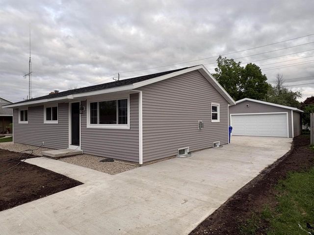 833 W BROWNING STREET, Appleton, WI 54194