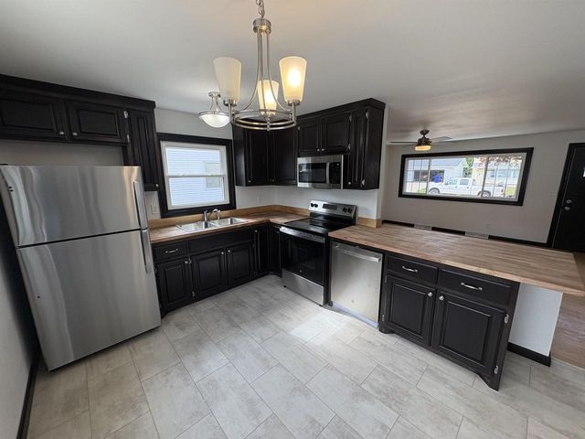 833 W BROWNING STREET, Appleton, WI 54194