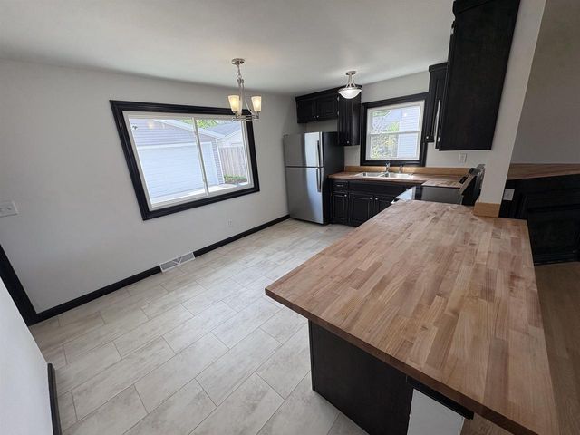 833 W BROWNING STREET, Appleton, WI 54194