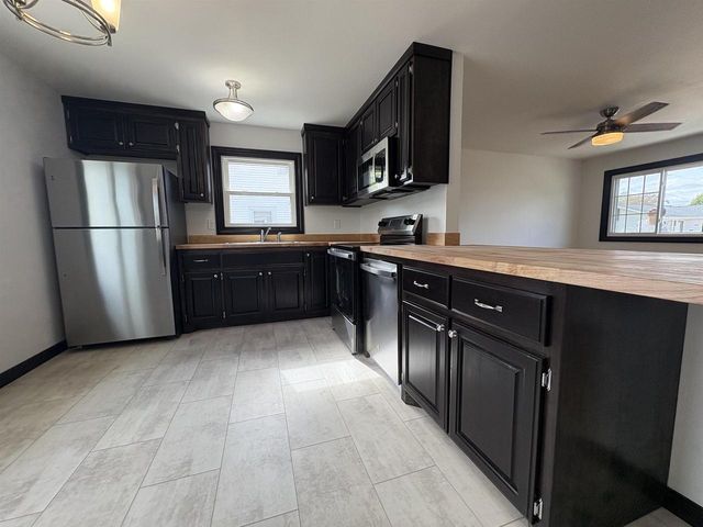833 W BROWNING STREET, Appleton, WI 54194