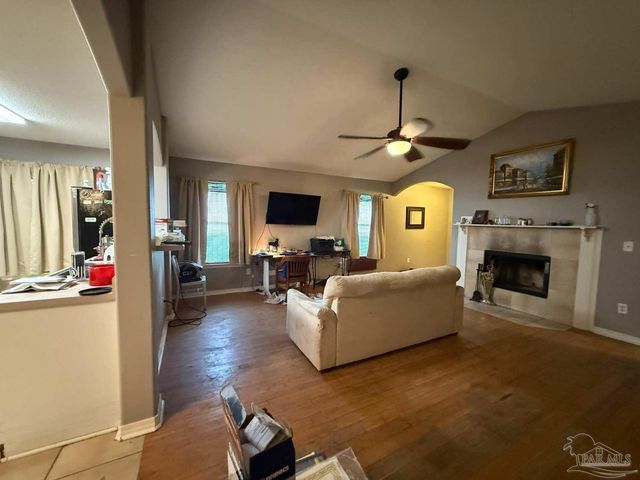 6106 Ashton Woods Cir, Milton, FL 32570