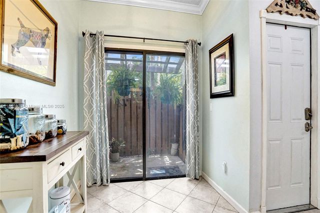 4172 S Pine Island Rd, Davie, FL 33328