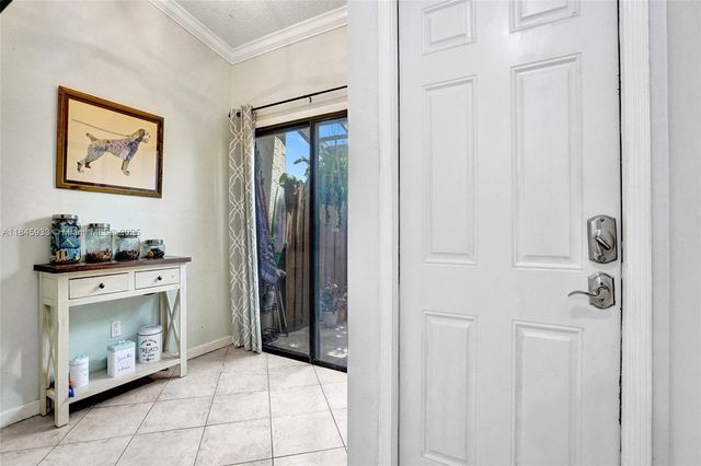 4172 S Pine Island Rd, Davie, FL 33328
