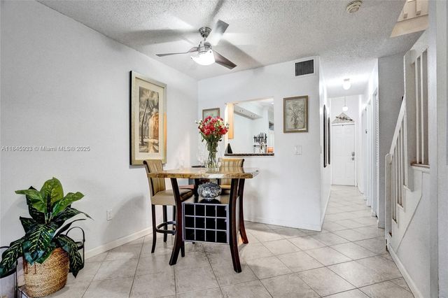 4172 S Pine Island Rd, Davie, FL 33328