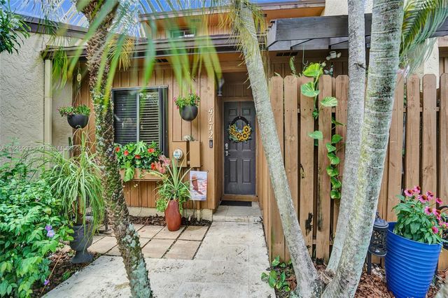 4172 S Pine Island Rd, Davie, FL 33328