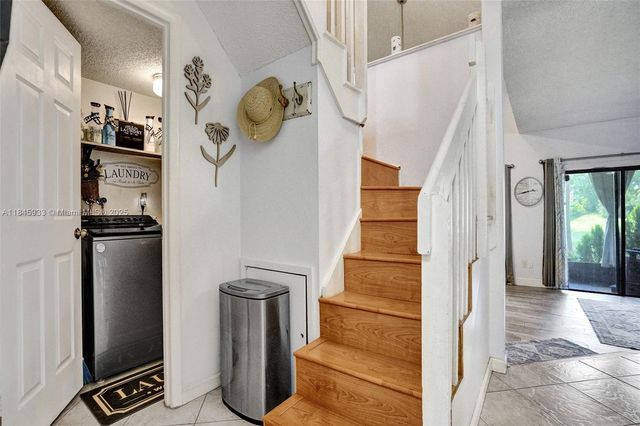 4172 S Pine Island Rd, Davie, FL 33328