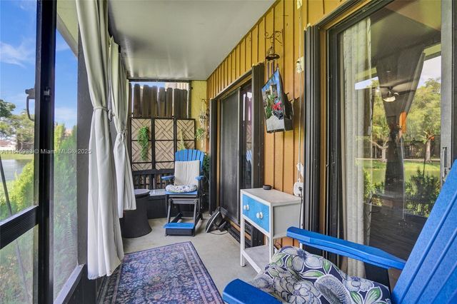 4172 S Pine Island Rd, Davie, FL 33328