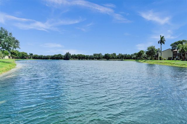 4172 S Pine Island Rd, Davie, FL 33328