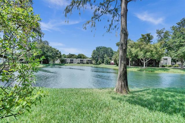 4172 S Pine Island Rd, Davie, FL 33328