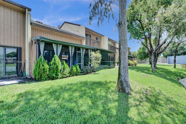 4172 S Pine Island Rd, Davie, FL 33328