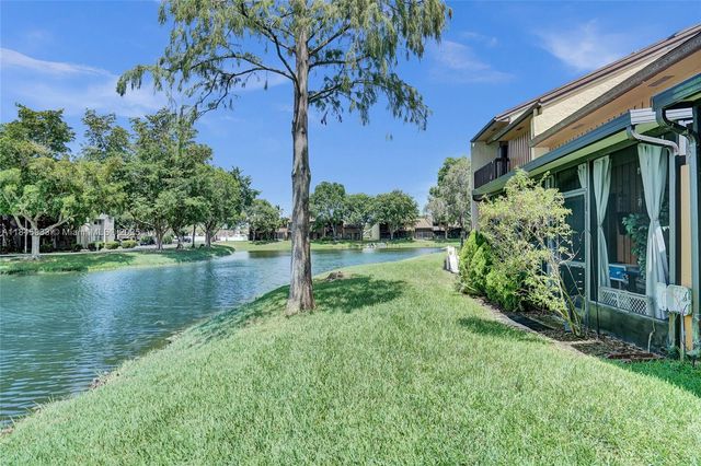 4172 S Pine Island Rd, Davie, FL 33328