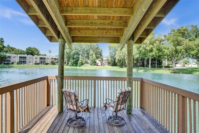 4172 S Pine Island Rd, Davie, FL 33328