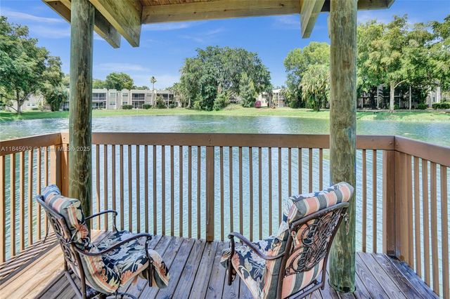 4172 S Pine Island Rd, Davie, FL 33328