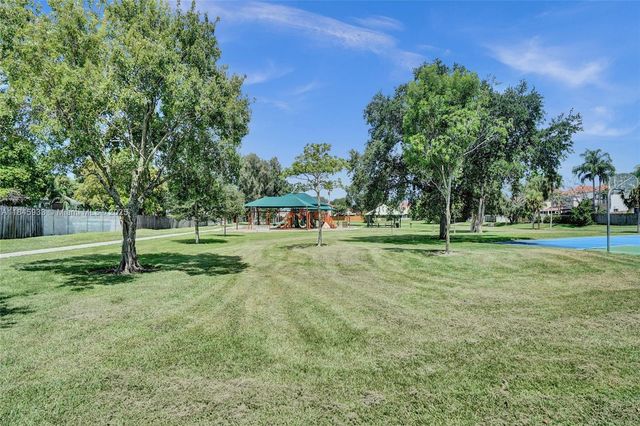 4172 S Pine Island Rd, Davie, FL 33328