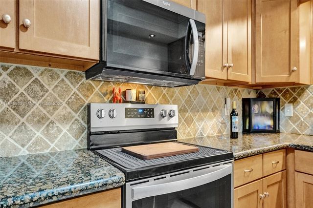 4172 S Pine Island Rd, Davie, FL 33328