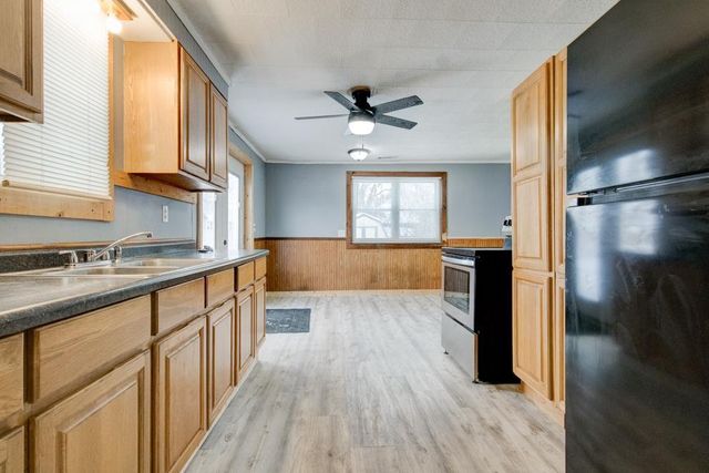 1031 SPRUCE STREET, Marinette, WI 54143