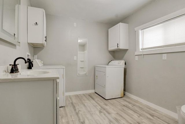 1031 SPRUCE STREET, Marinette, WI 54143