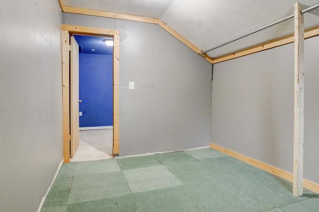 1031 SPRUCE STREET, Marinette, WI 54143