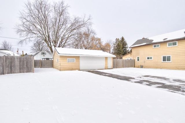 1031 SPRUCE STREET, Marinette, WI 54143