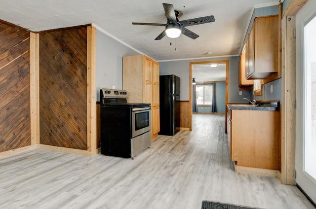 1031 SPRUCE STREET, Marinette, WI 54143