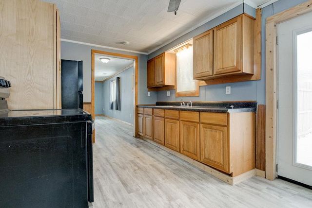 1031 SPRUCE STREET, Marinette, WI 54143