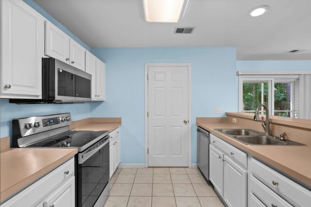 1096 Harvester Cir, Myrtle Beach, SC 29579