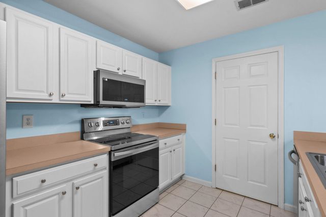 1096 Harvester Cir, Myrtle Beach, SC 29579