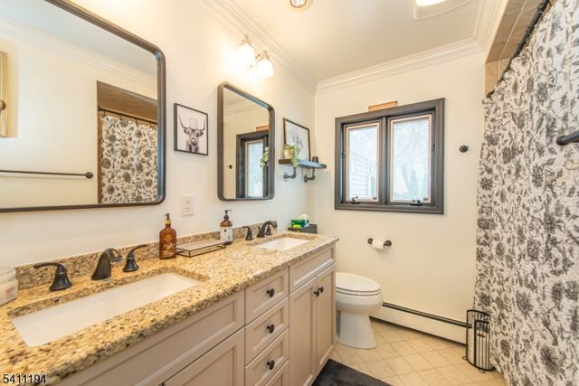 5 Winding Way, Andover Twp., NJ 07821