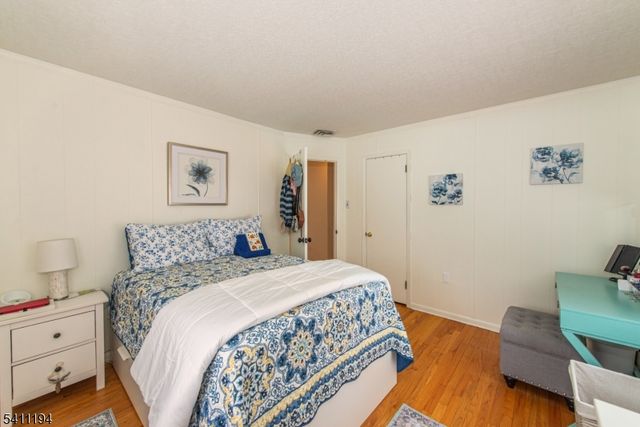 5 Winding Way, Andover Twp., NJ 07821