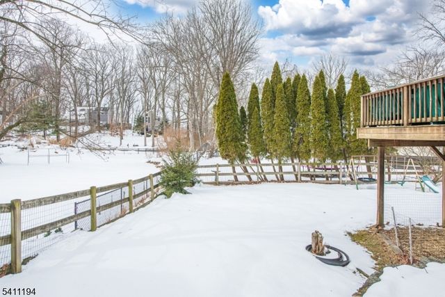 5 Winding Way, Andover Twp., NJ 07821