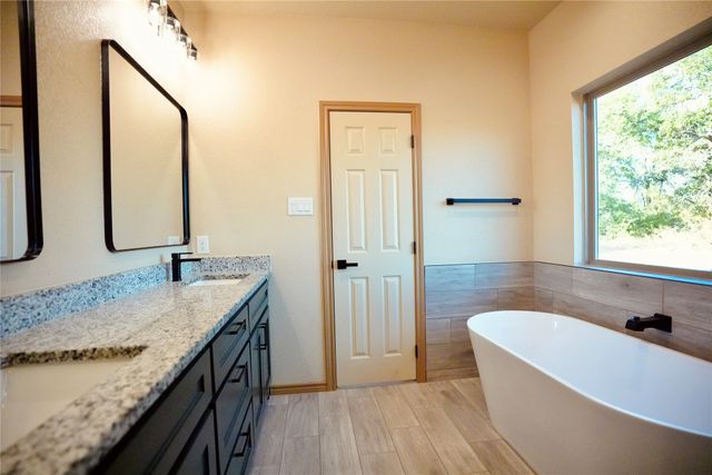320 Summit Drive, Mineral Wells, TX 76067