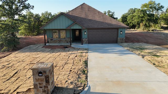 320 Summit Drive, Mineral Wells, TX 76067