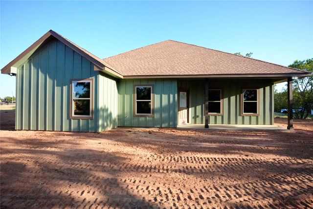 320 Summit Drive, Mineral Wells, TX 76067